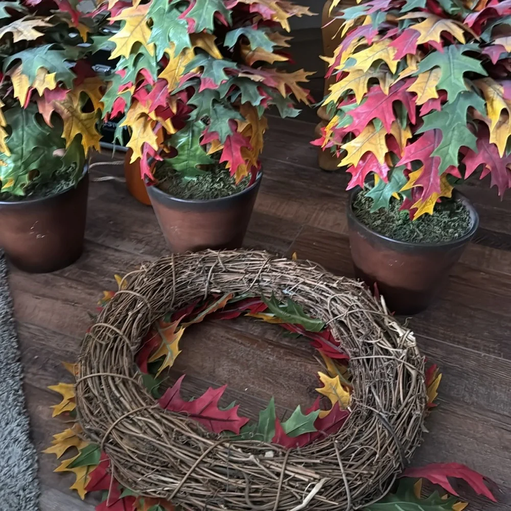 Fall Decorations - Picture 6 of 9